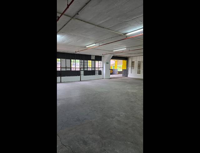 1,000M² WORKSHOP TO LET IN OVERPORT